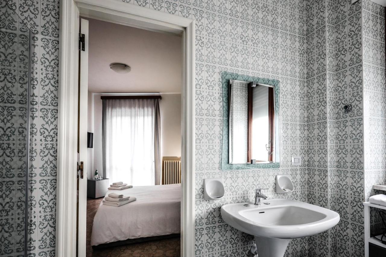 2 Santi - Suite And Rooms Lecce Zewnętrze zdjęcie
